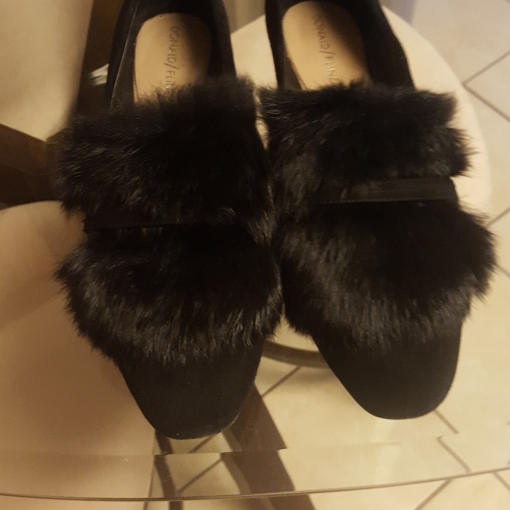 Donald pliner black suede and rabbit fur flats